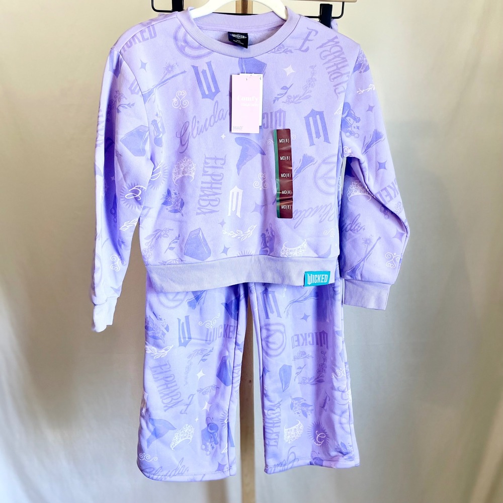 Wicked Movie Kids Purple Sweatshirt and Pants Lounge Set Mad Engine Size M 8 NEW
